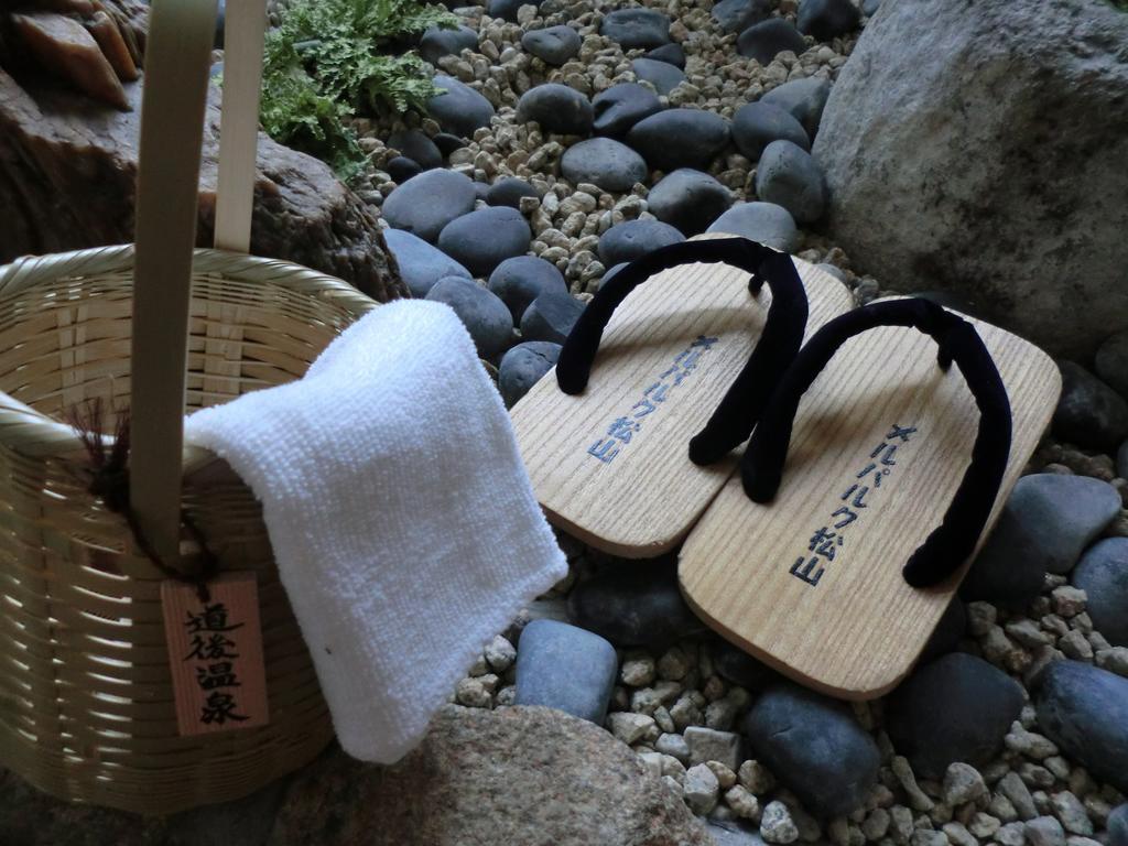 Dogo Hotel Mielparque Matsuyama Matsuyama  Bagian luar foto